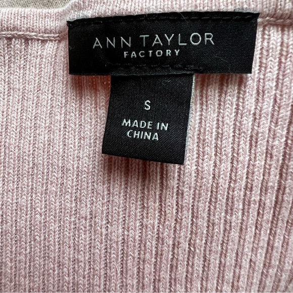 Ann Taylor sweater. - Picture 3 of 3